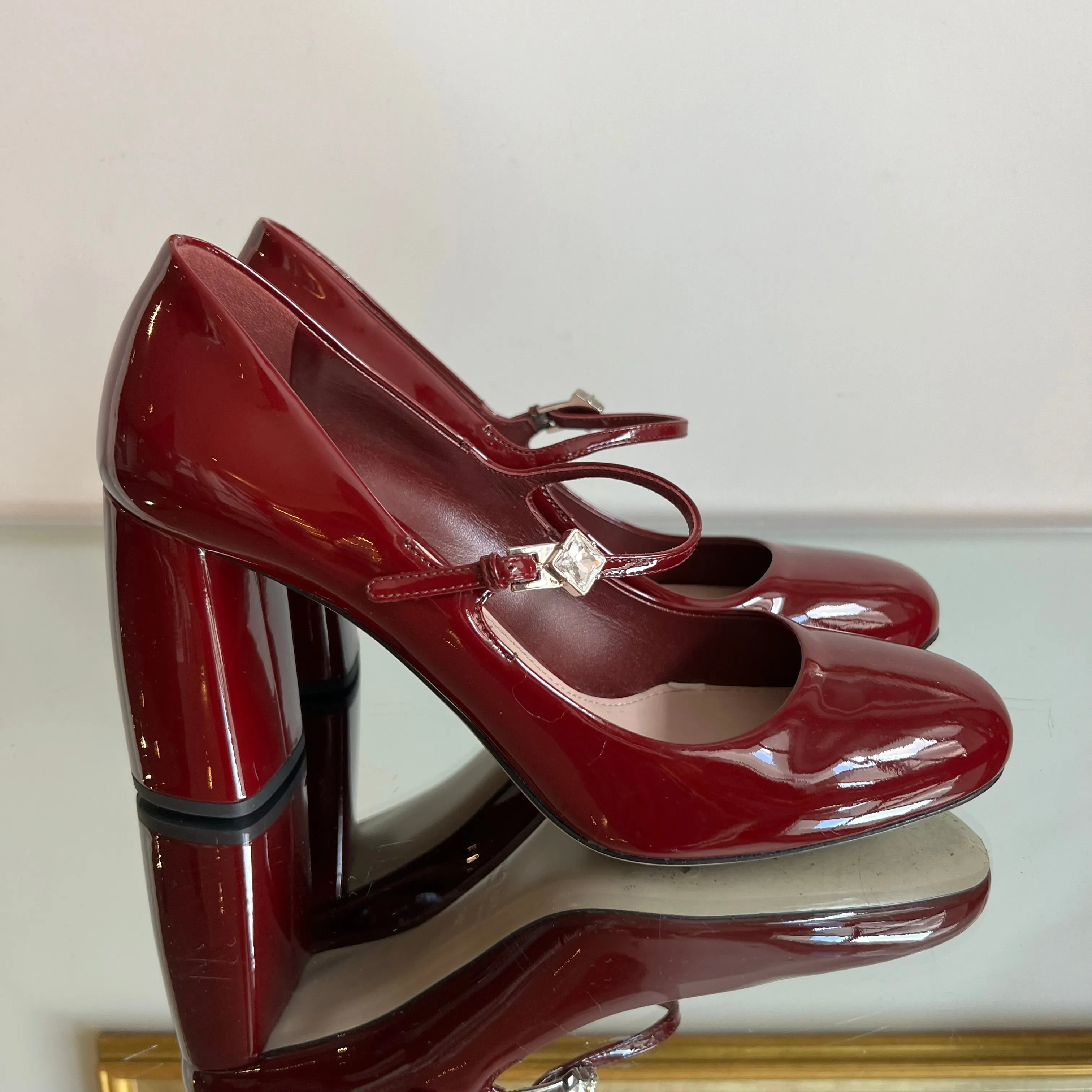 Scarpin Miu Miu Verniz Boneca Burgundy