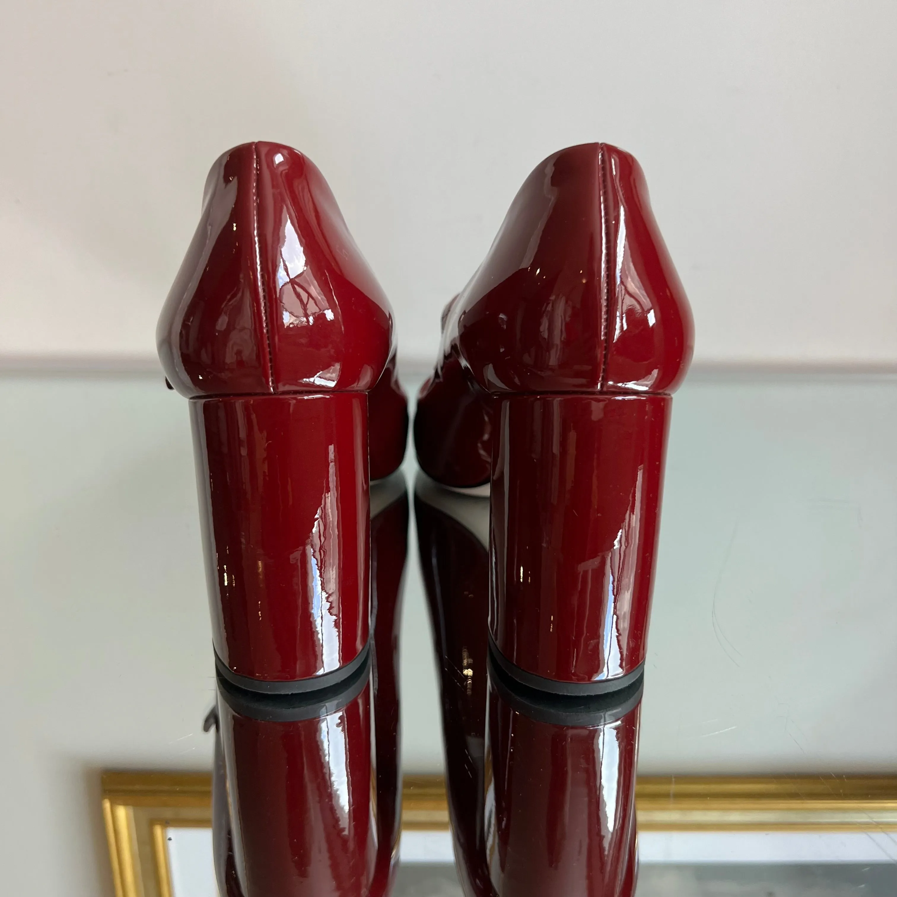 Scarpin Miu Miu Verniz Boneca Burgundy