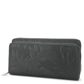 Wristlet Allison Ulu Embossed Black